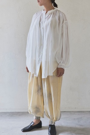 綿シルクギャザーパフブラウス白　BLOUSE 128