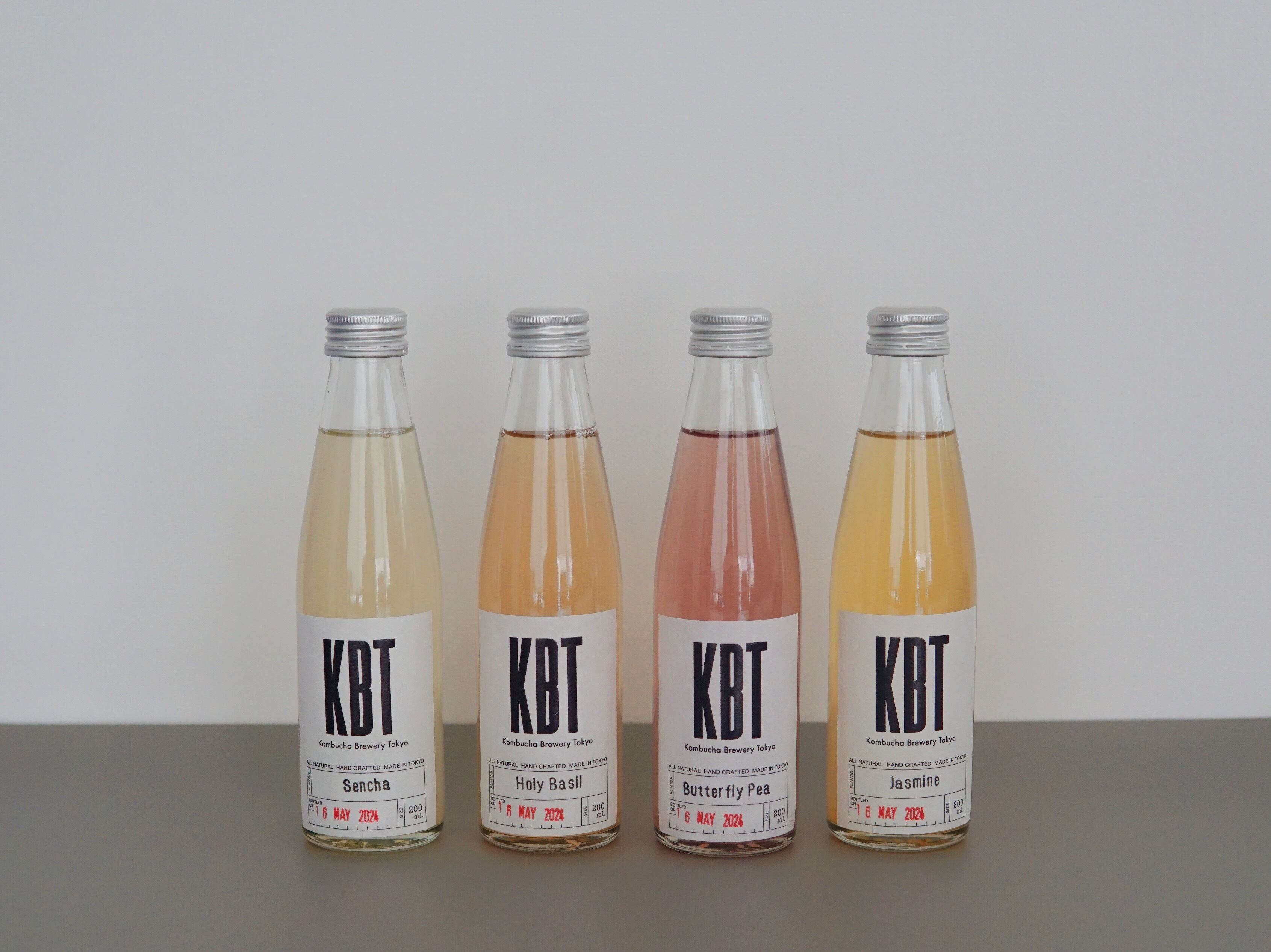 新品未開封/KOMBUCHA コンブチャクレンズ ミニボトル 300ml 6本（ミニ  