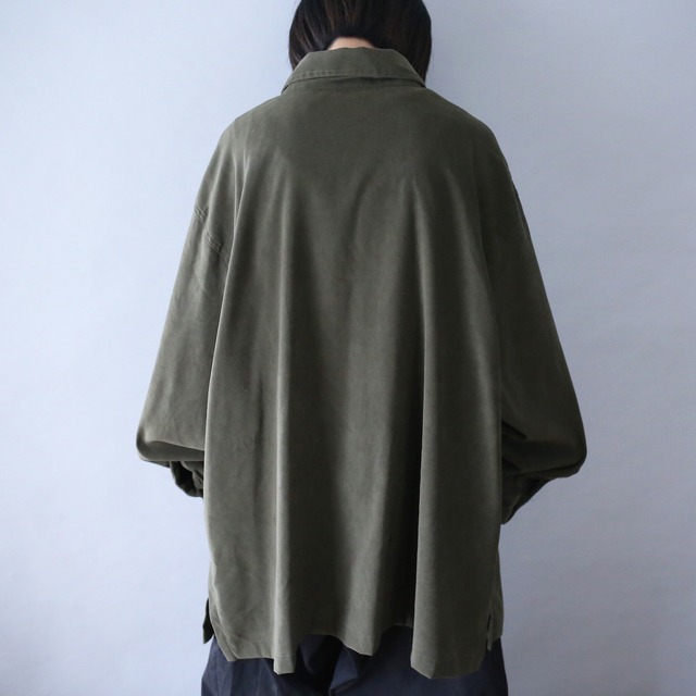 "刺繍×葉" double flap pocket design over silhouette fake suede shirt