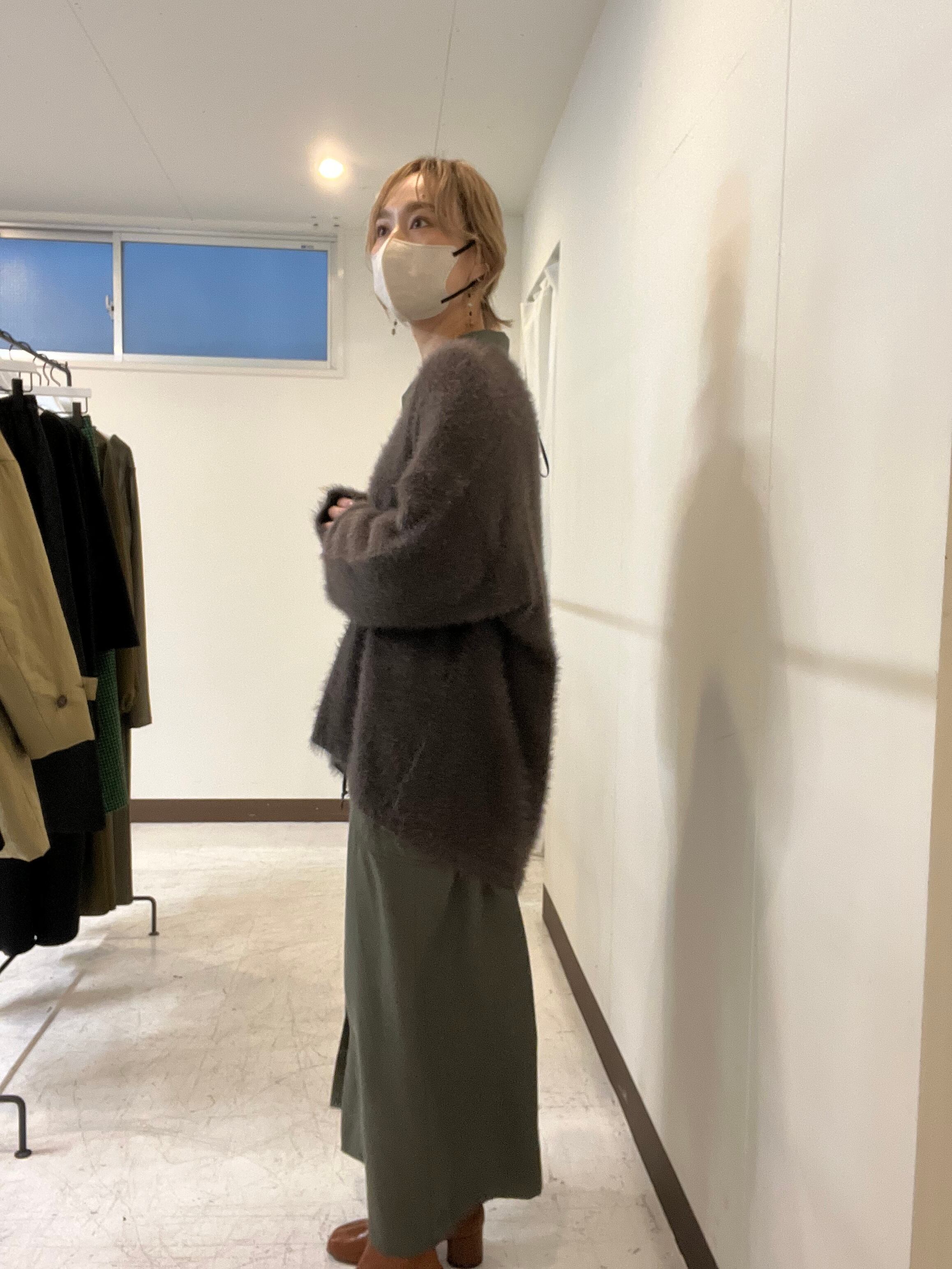 【CHIGNON】フェザーニットVネックプルオーバー