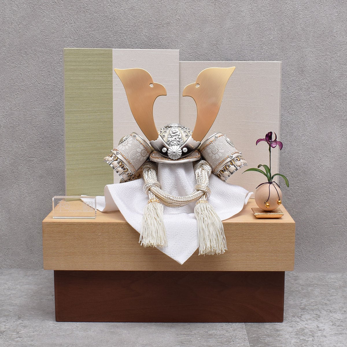 兜飾り【白蓮】収納上手|おしゃれ|モダン|今どき|コンパクト