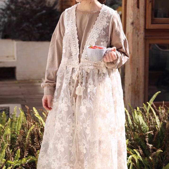 総レースロングベスト ・6357 | Lehtia - レフティア｜淡色