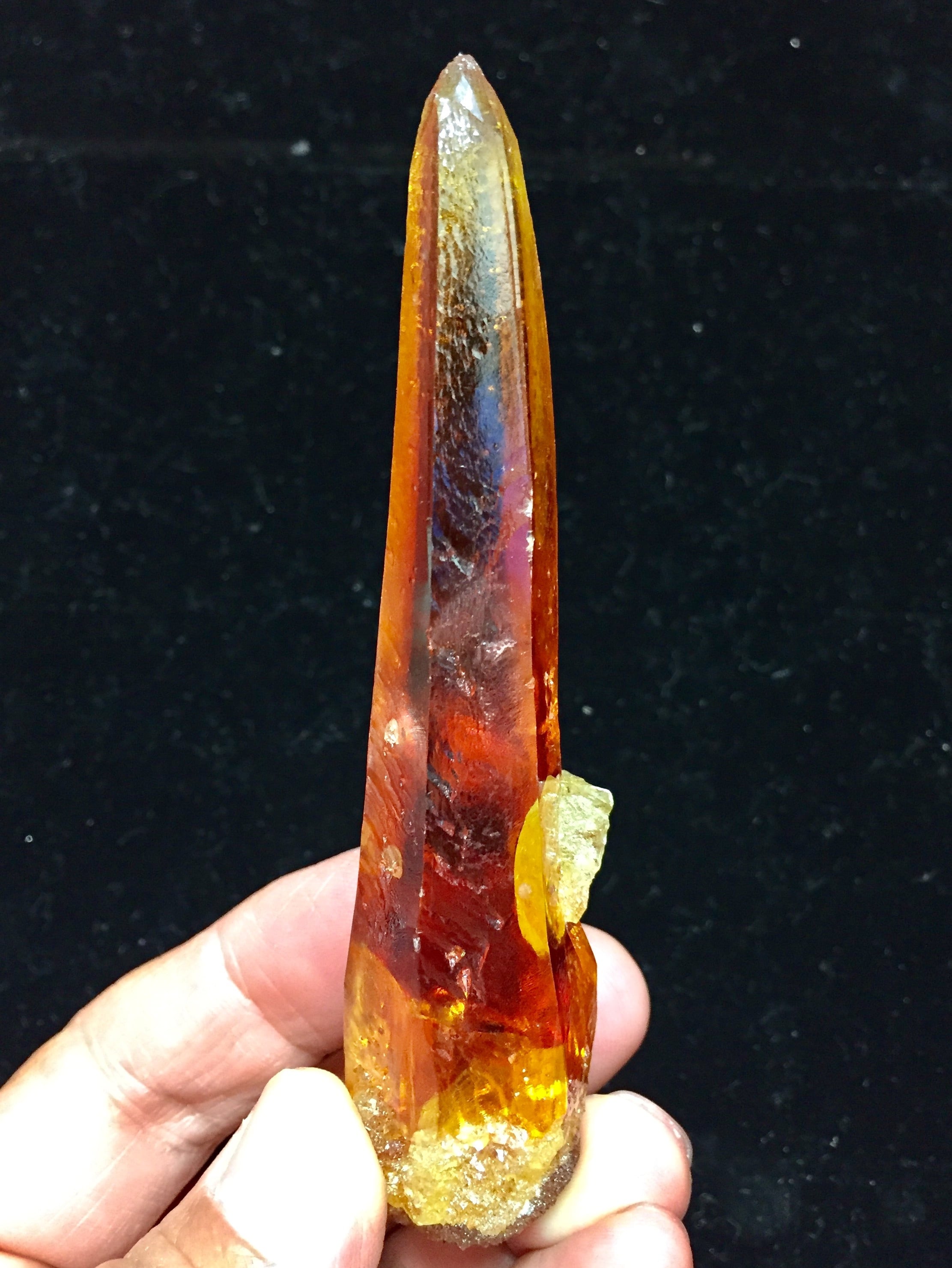 カルセドニー共生✨ 天使の水晶 レインボー アポフィライト 原石