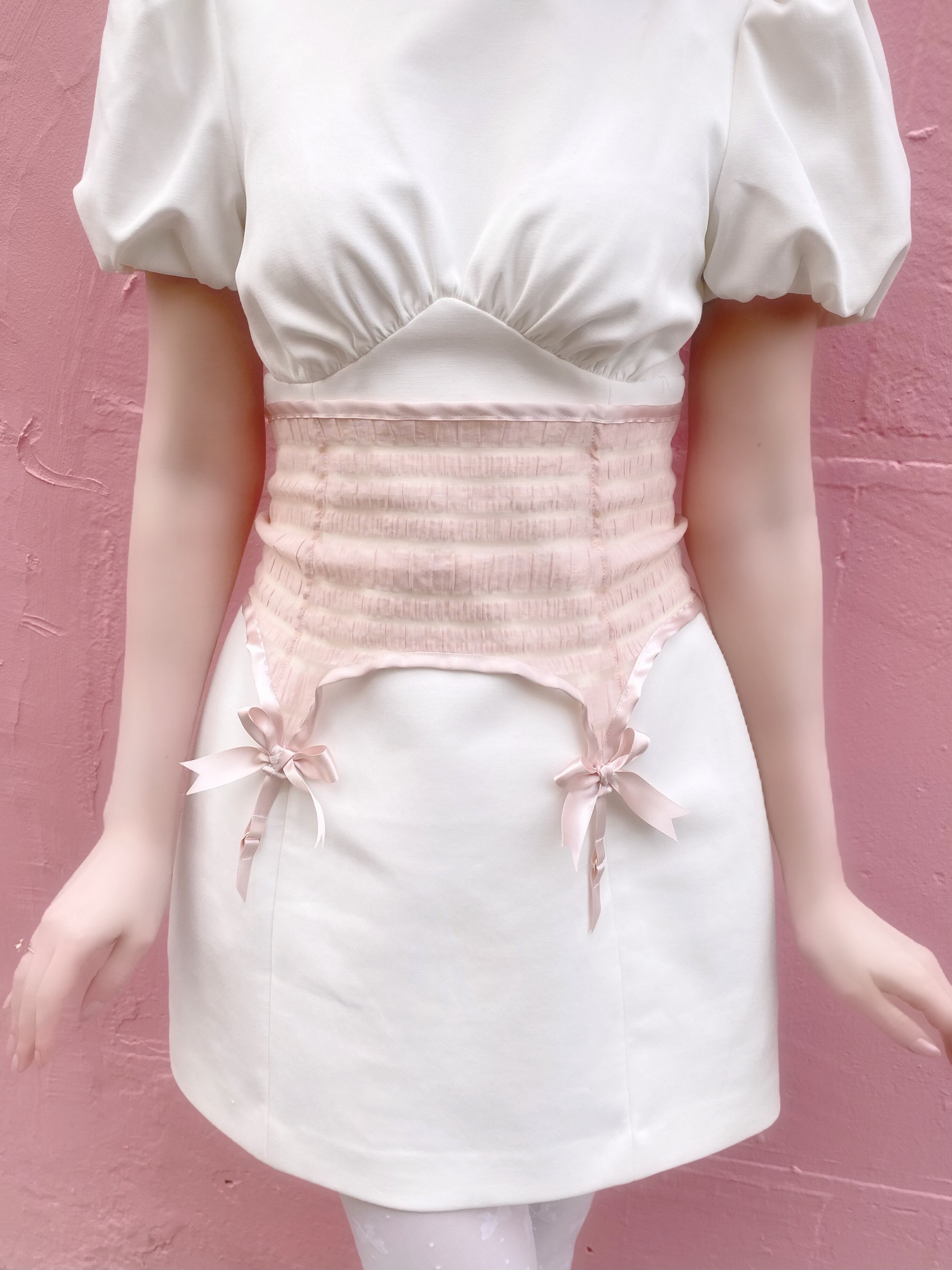 vintage ruban garter belt