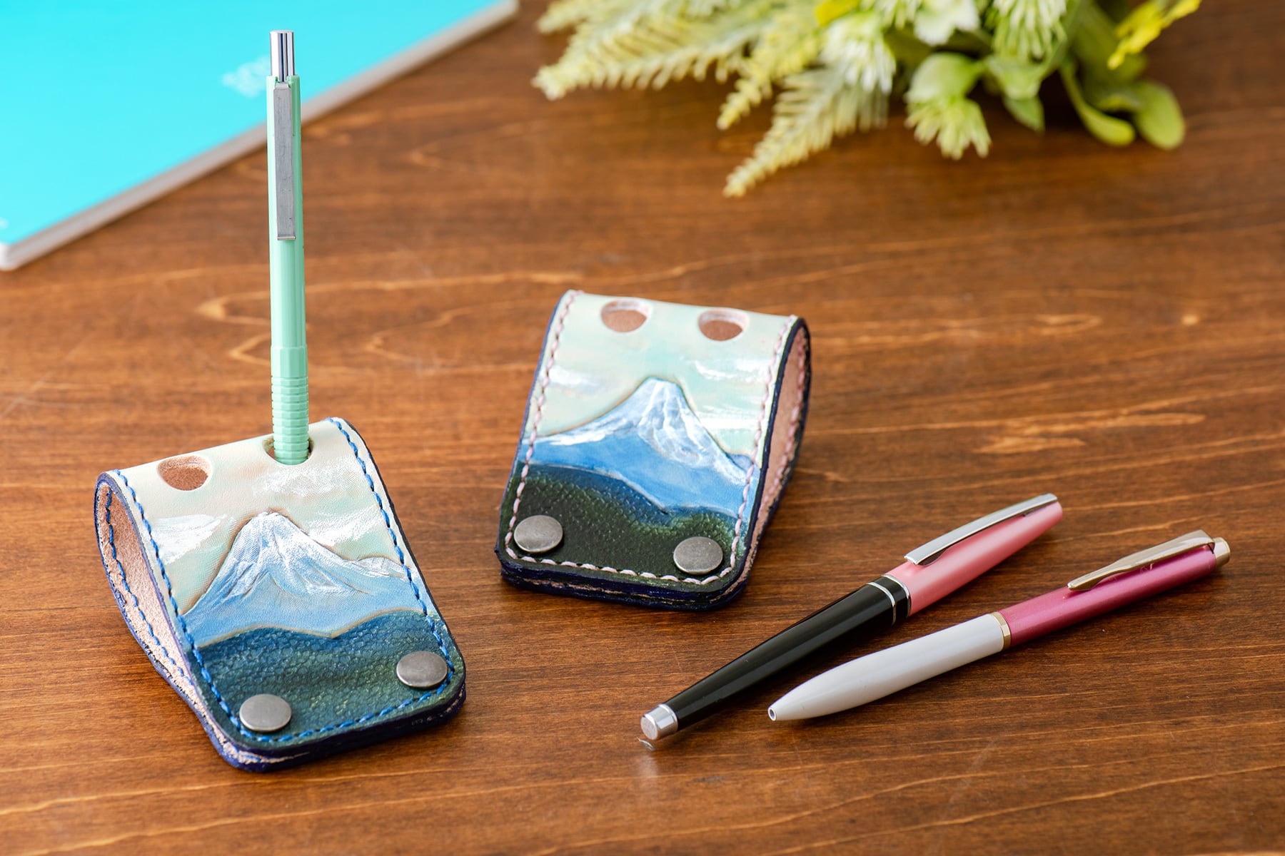 富士山ペンスタンド《受注生産》|レザークラフト工房 よかじかん