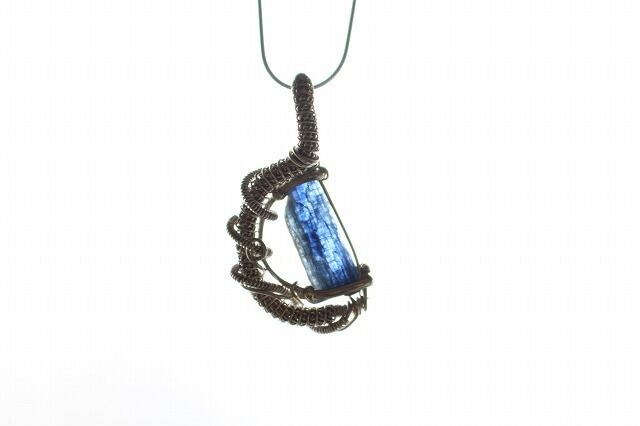 Kyanite silver925 wirewrapping pendant