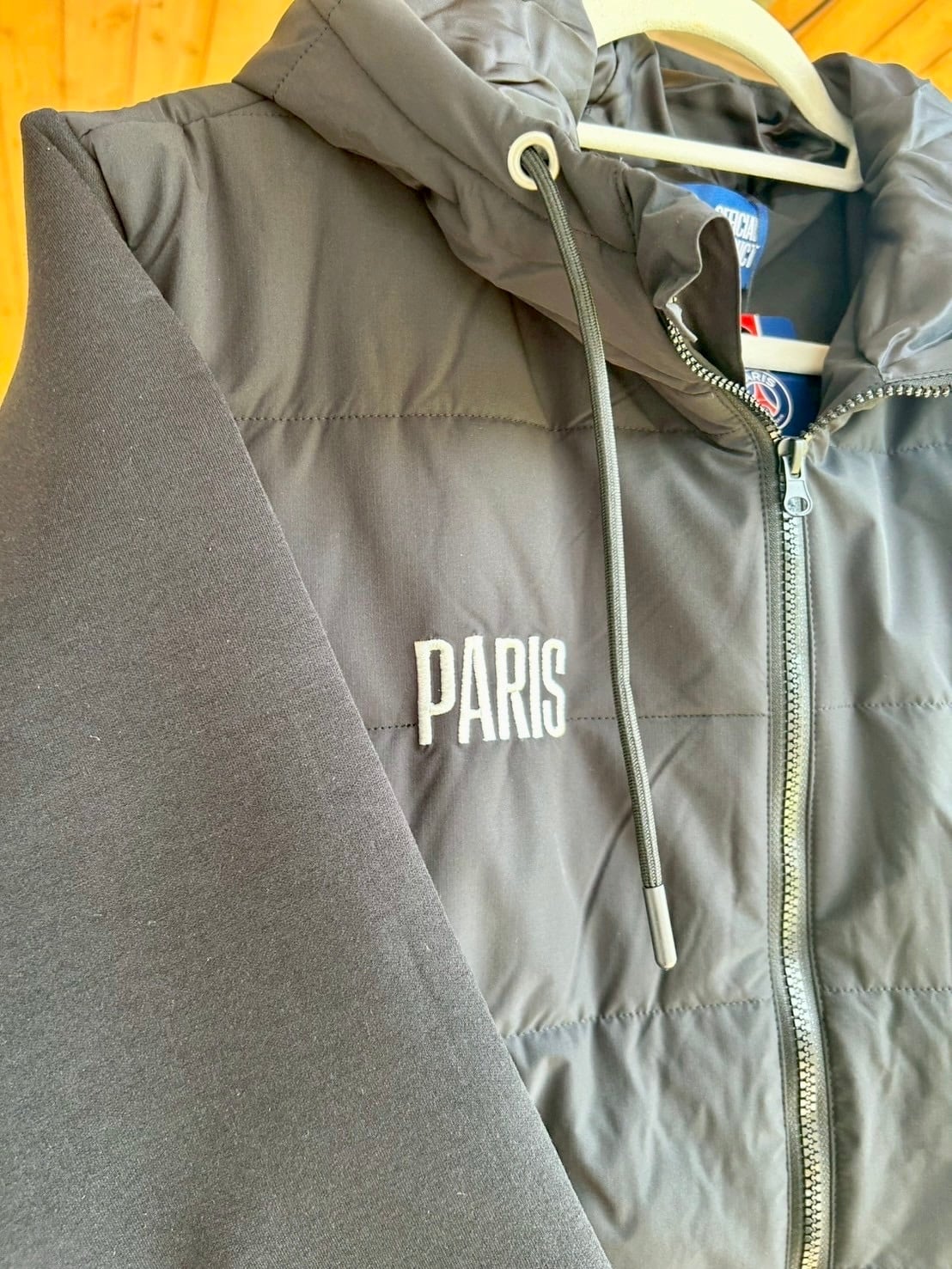 パリ・サンジェルマン ハイブリッドアウター ￥22,800(25,080)