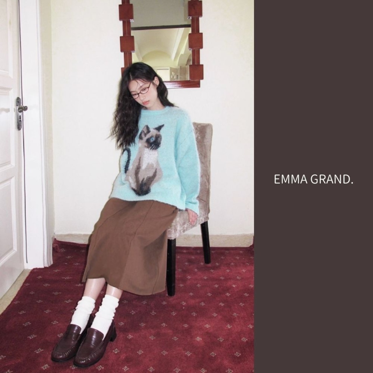 氷空に佇むシャム猫のふんわりニットセーター E00596