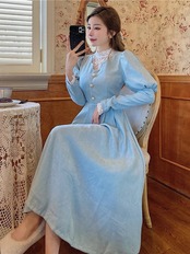 【0083】High Collar Patchwork Lace Long Sleeve Dress