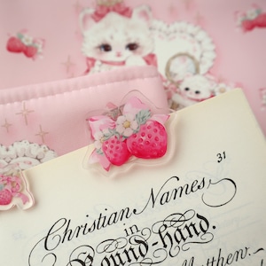新作予約☆CHO273 Cherish365【Strawberry - Fairy Feline Boudoir】アクリル クリップ／手帳アクセサリー