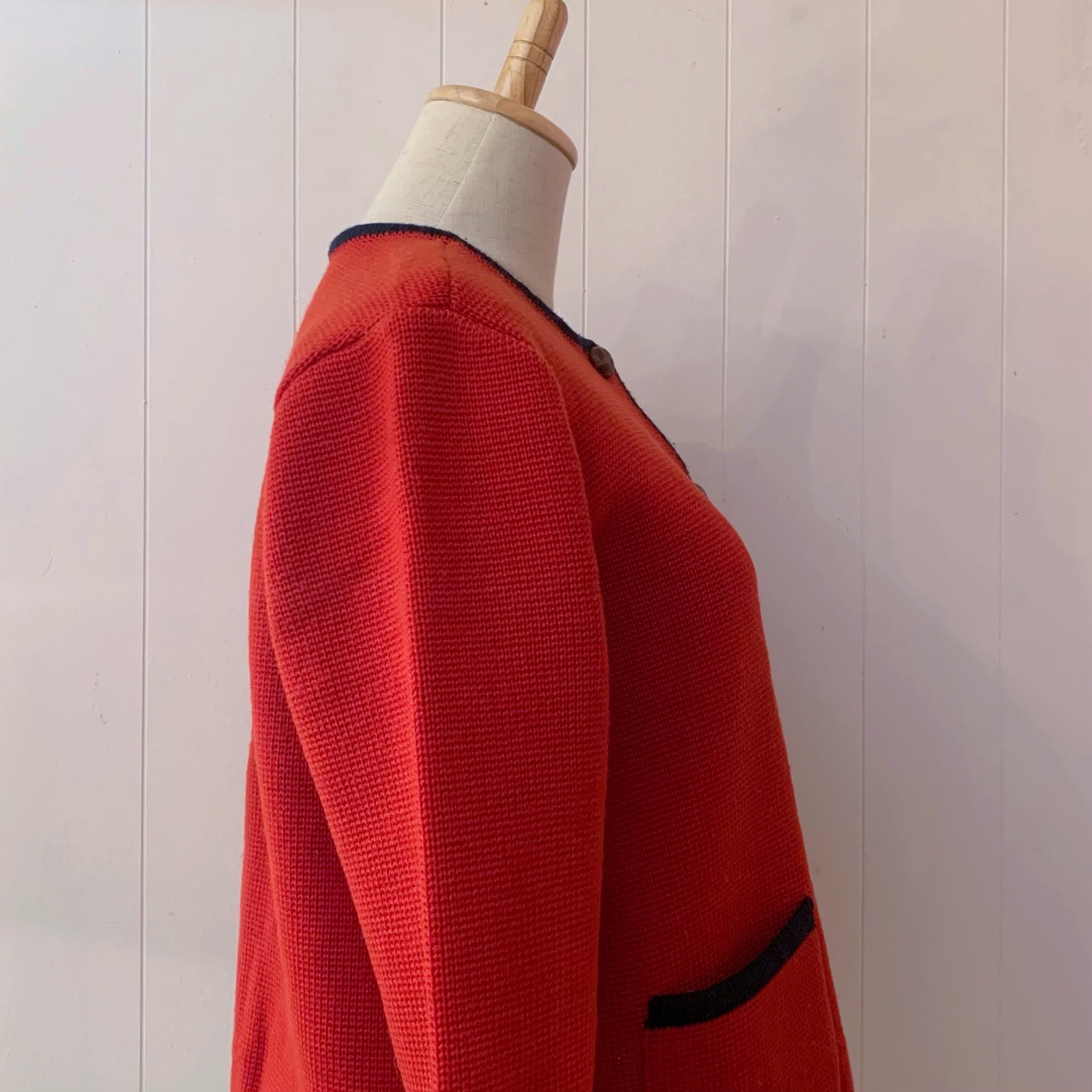 red × navy piping knit cardigan