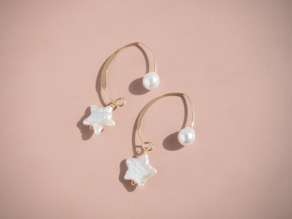 25P-7】星型淡水パールのフックピアス | objet sayoko Accessories
