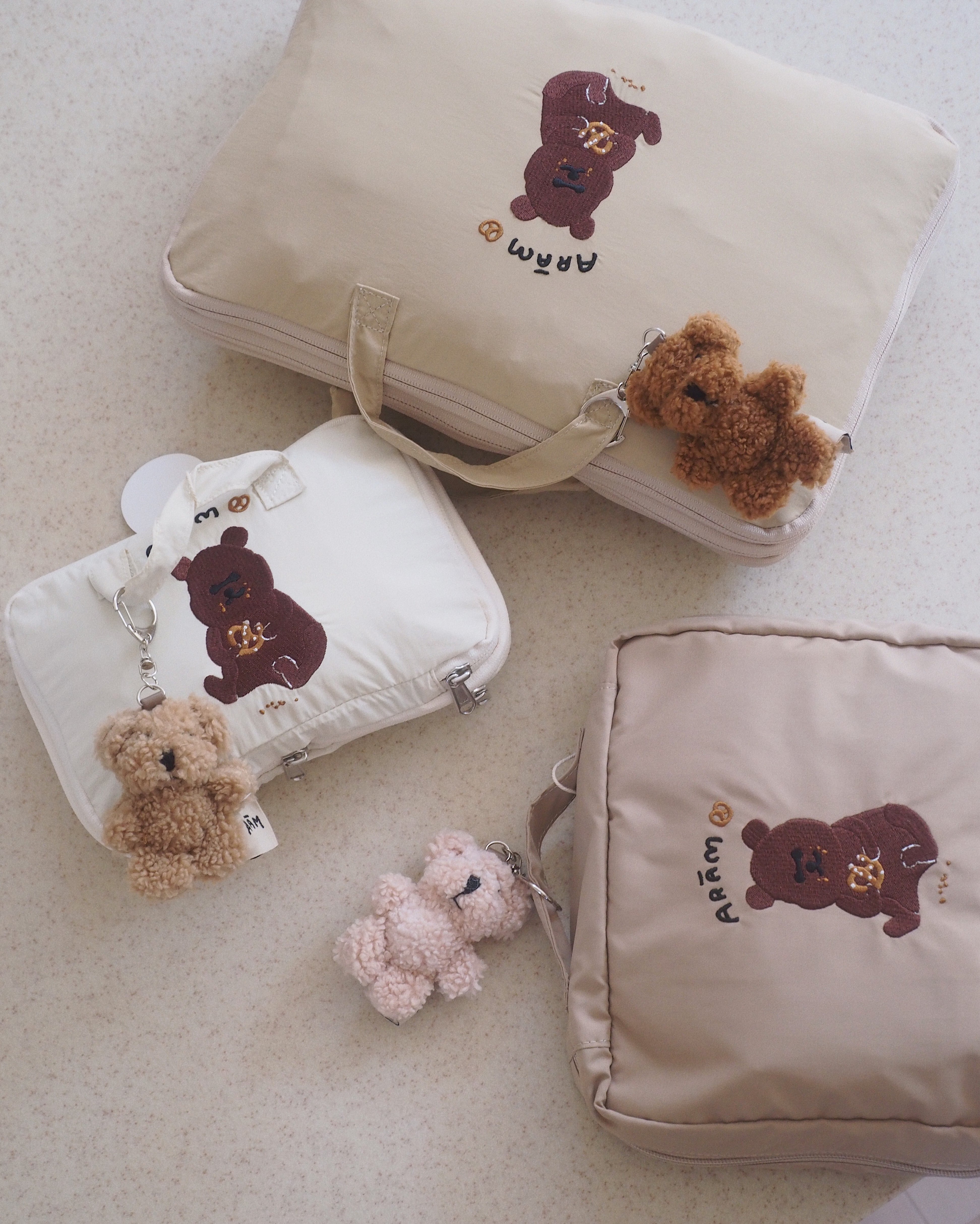 nutsくんの吊り下げポーチ | ARĀM creations