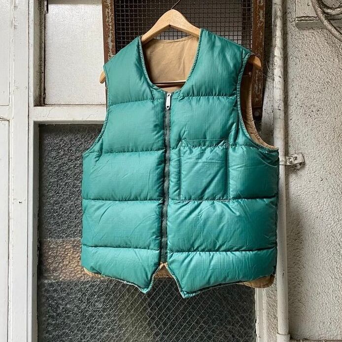 00s Eddie Bauer Flower Pattern Down Vest