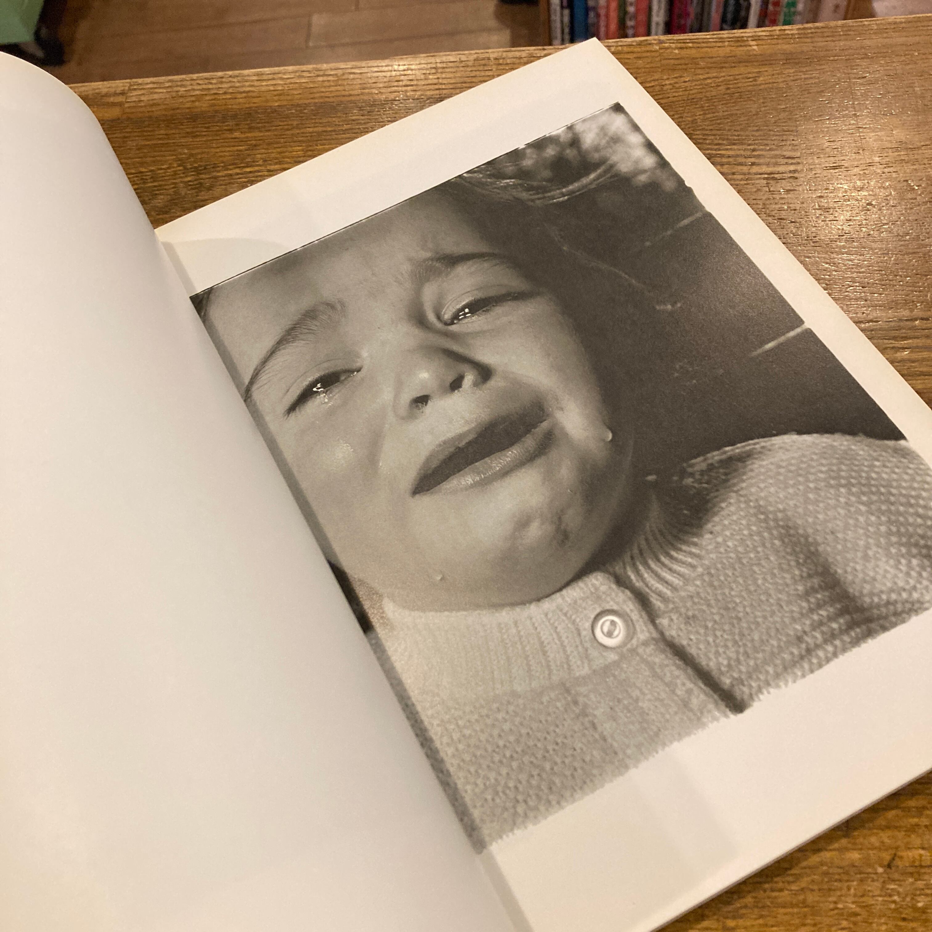 Diane Arbus : An Aperture Monograph | 百年