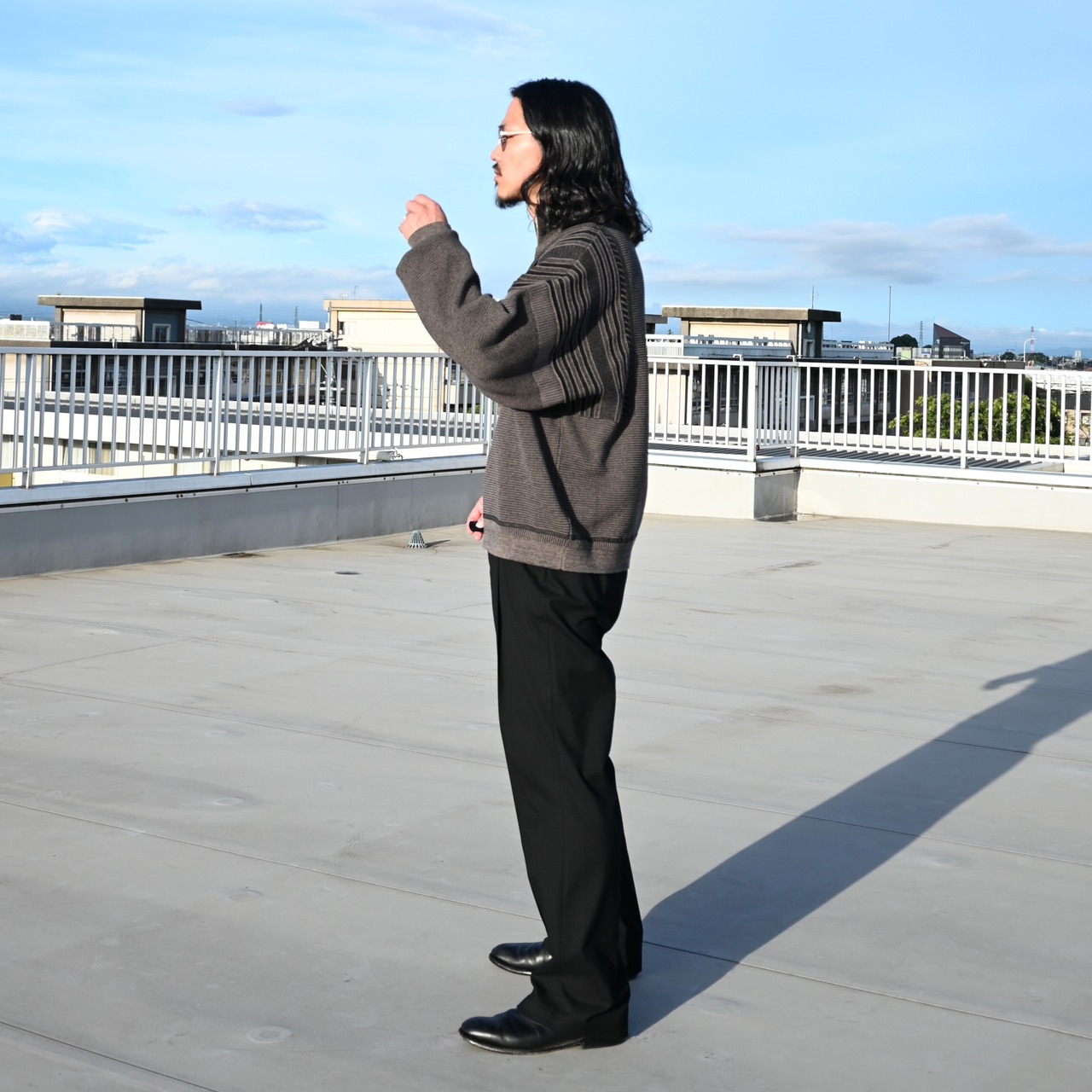 YASHIKI(ヤシキ)着回し抜群ハーフジップニット、普通に良いスラックスstyle2