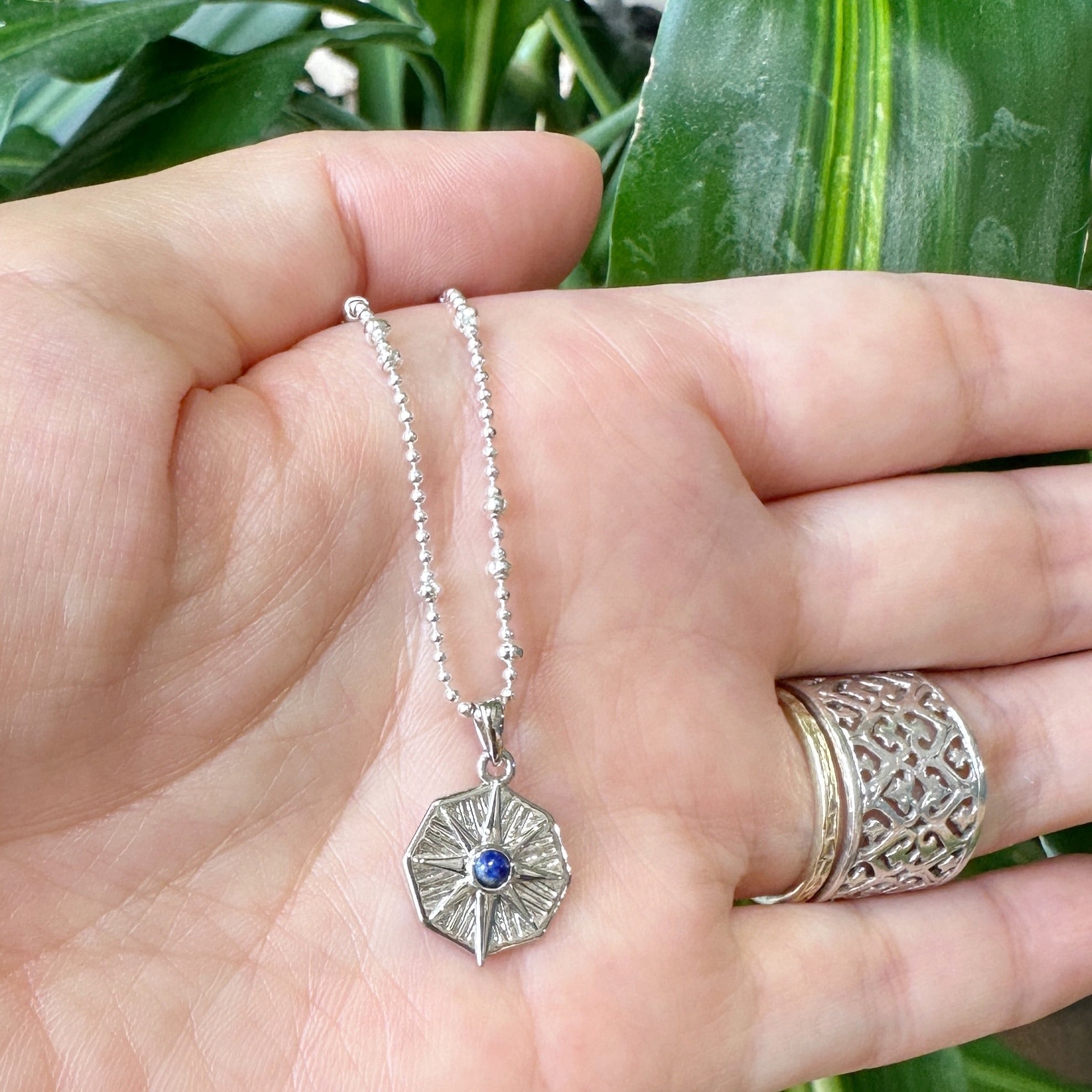 ラピスラズリ スパークリング スター ネックレス 月星 | 【公式通販