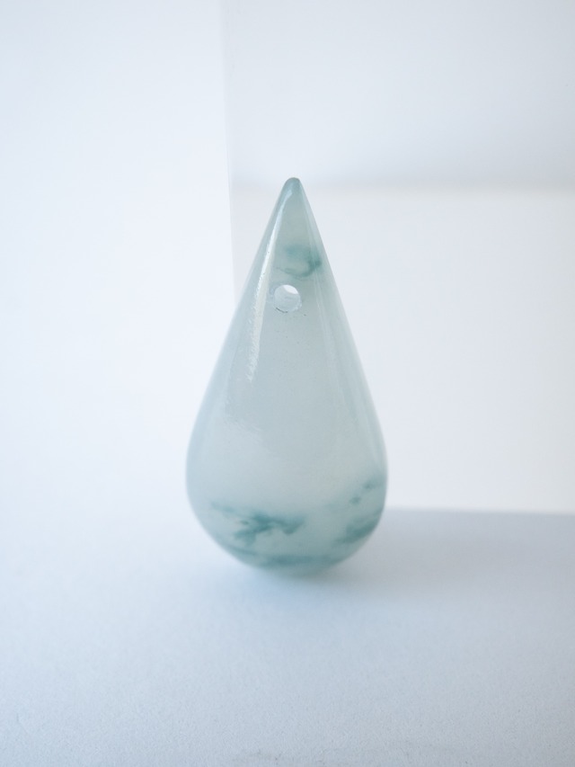 翡翠 (穴あき)- b05