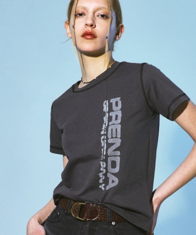 [PRENDA] SMUDGED LOGO TEE CHARCOAL