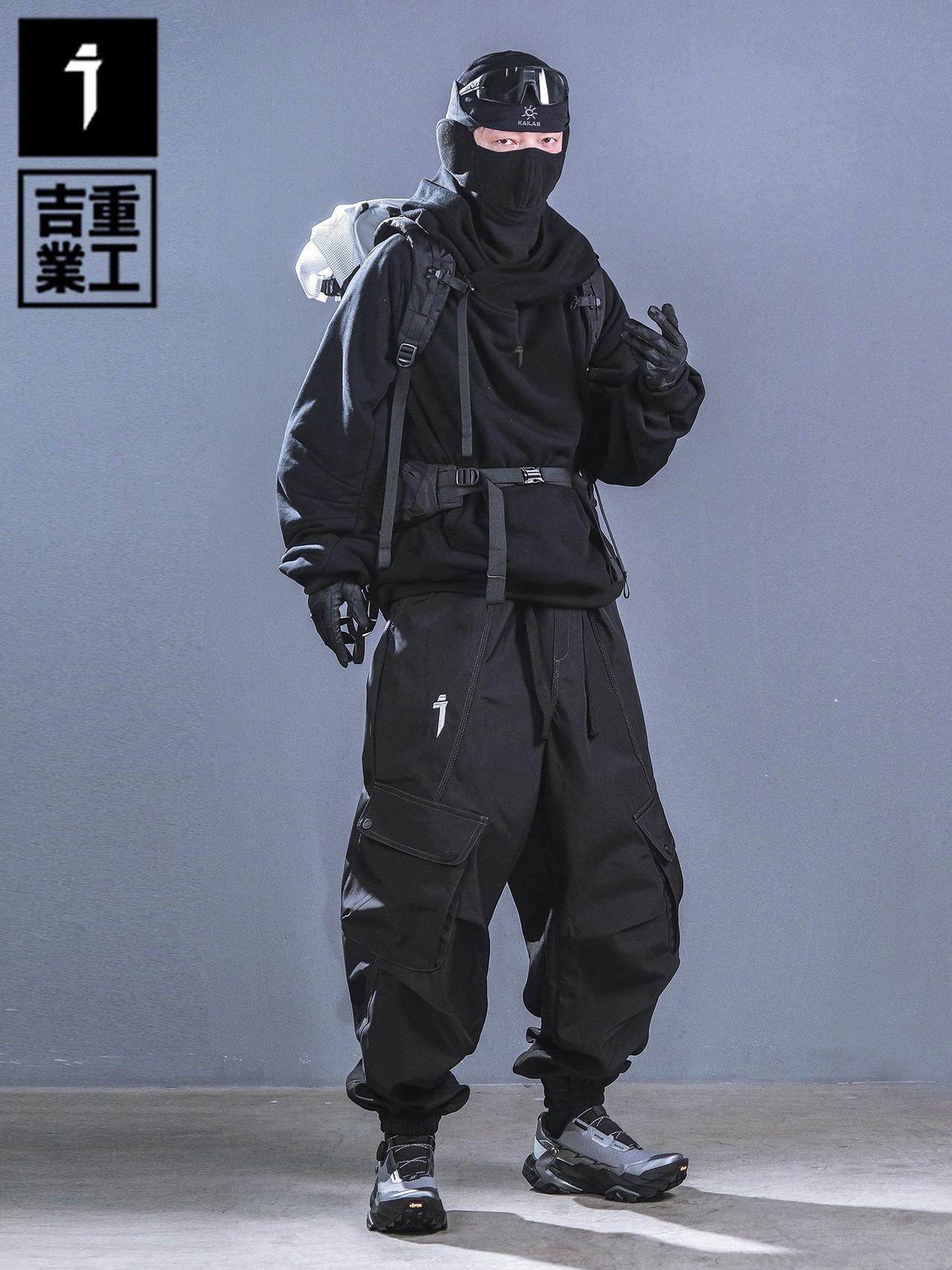 JIYEIND ニンジャプルオーバーパーカー