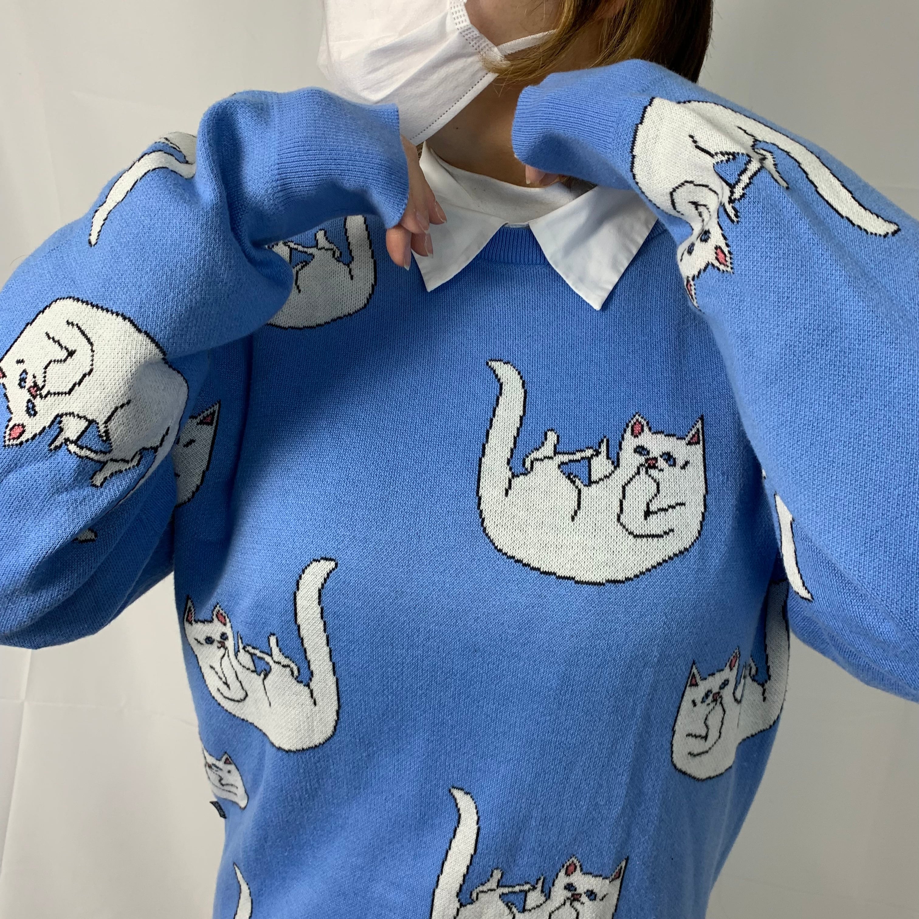 cuteデザイン！【リップンディップ】総柄猫ニット 水色 | 古着Monster.com