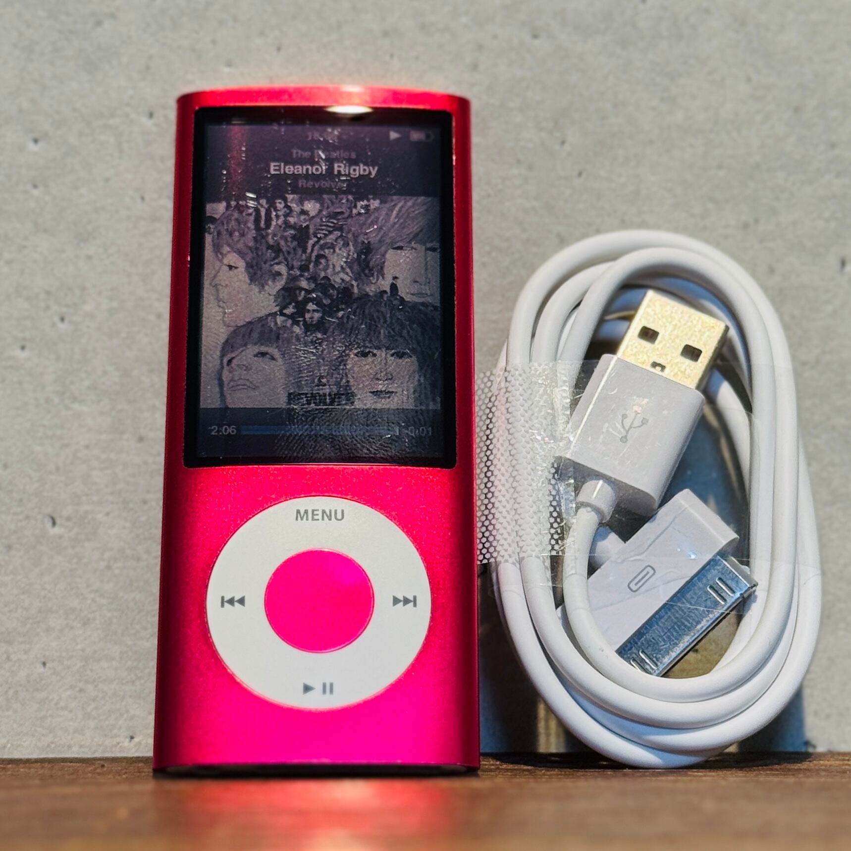 【動作品】Apple iPod nano 5th 16GB/ USBケーブル付き Apple iPod nano 5th 16GB | Happy Pod