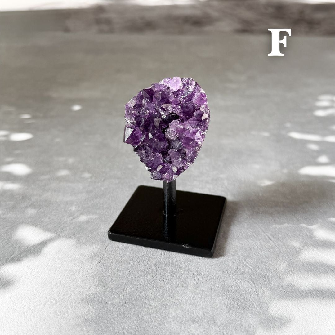 アメジスト スタンド付き （ブラック）【送料無料】｜Amethyst on Iron