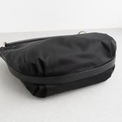 プラダ ショルダーバッグ ブラック ナイロン ヴィンテージ