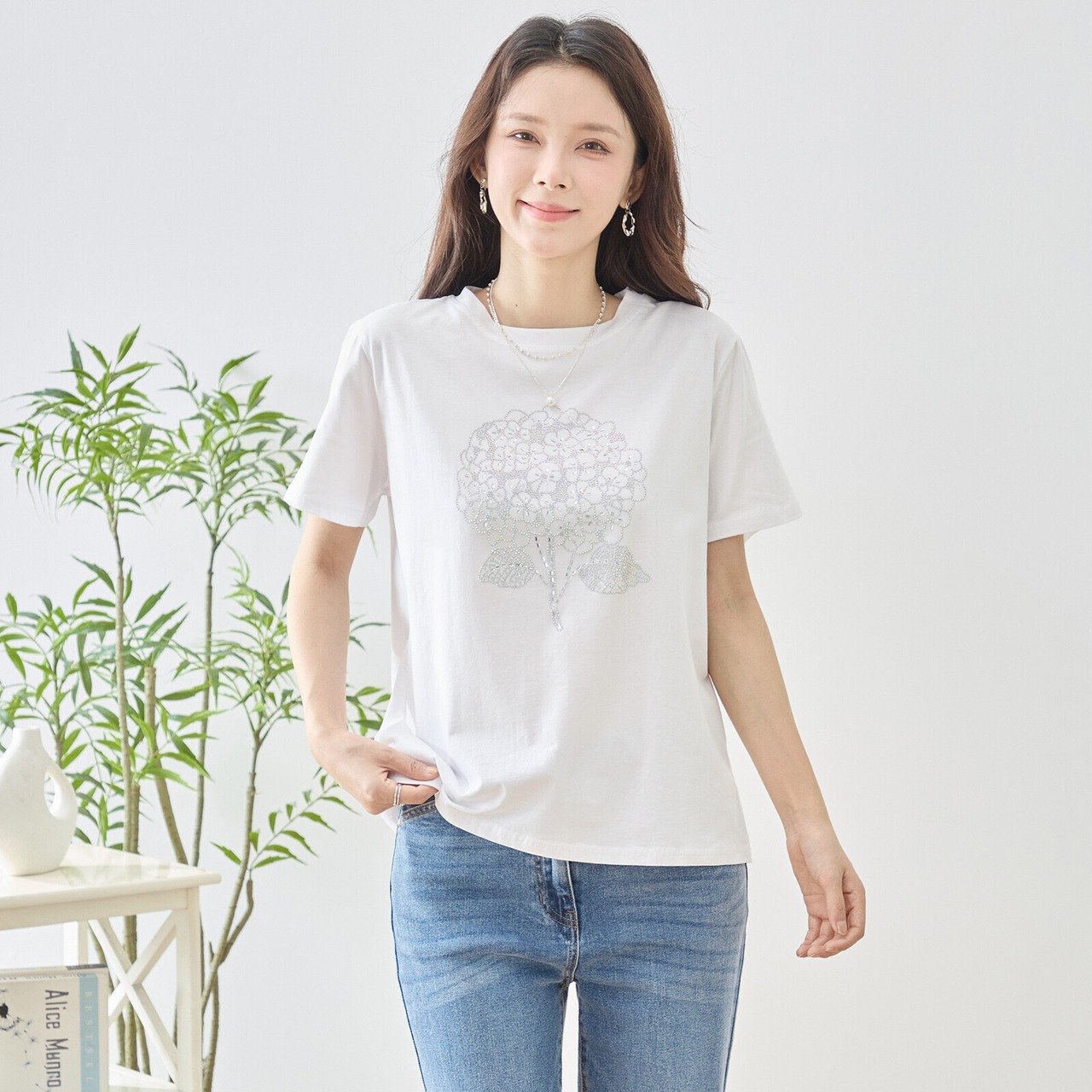 TRUBE アジサイラインストーンデコTシャツ【M~L】ホワイト