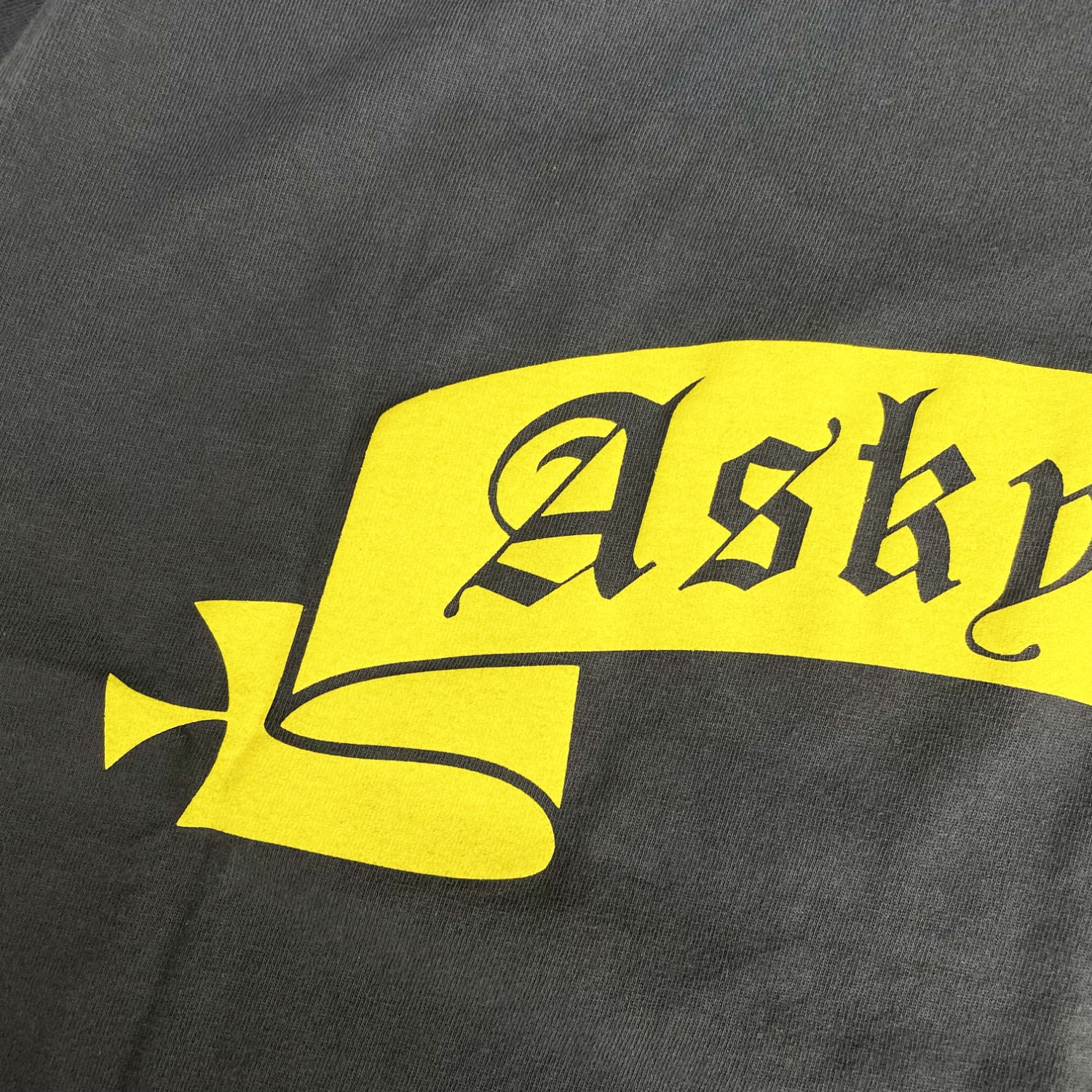 ASKYURSELF / YELLOW BANNED T | HOLICK
