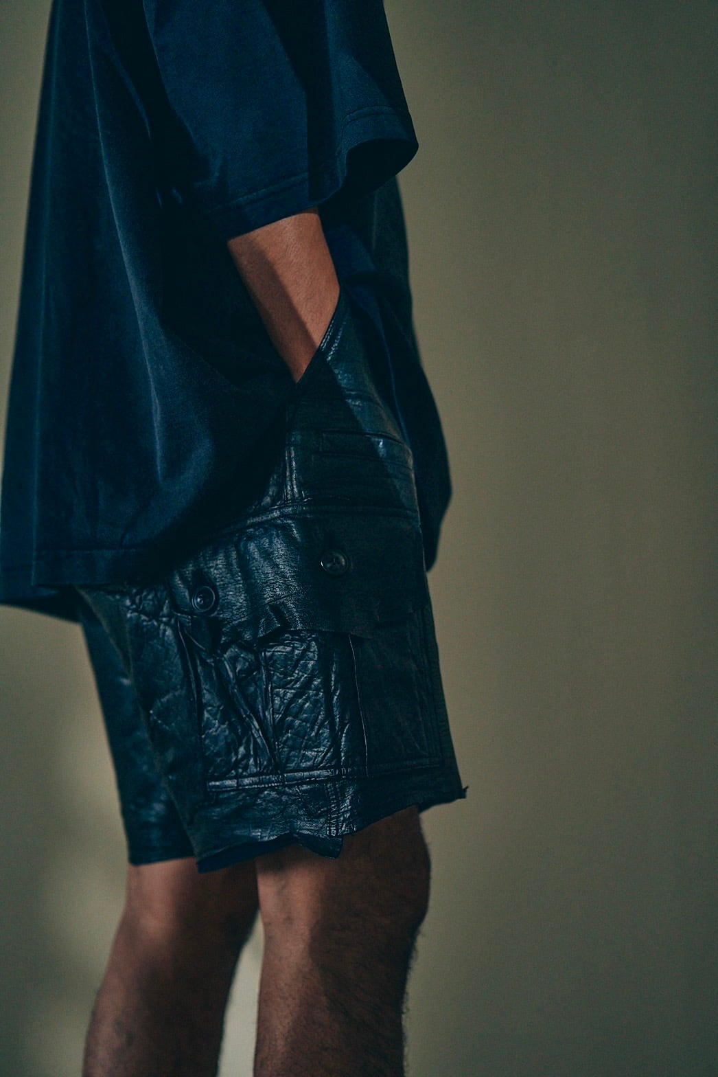 GOODKARMA DEVELOPMENT Lather Cargo Shorts LAZY Black Color | BOW