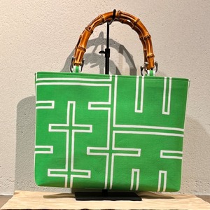 竹持手バッグ横型　＃端(緑色地に白色柄)