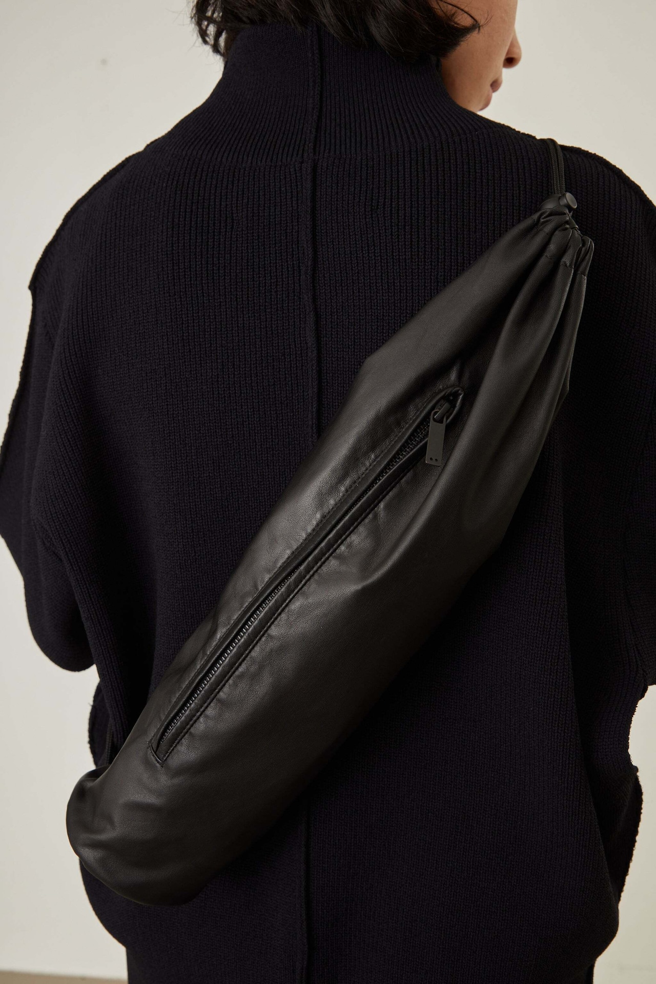 i’m here - TUBE Leather Bag :Black|チューブ型/カウレザー