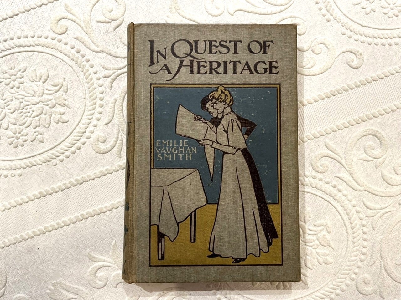 【CV566】IN QUEST OF A HERITAGE / display book