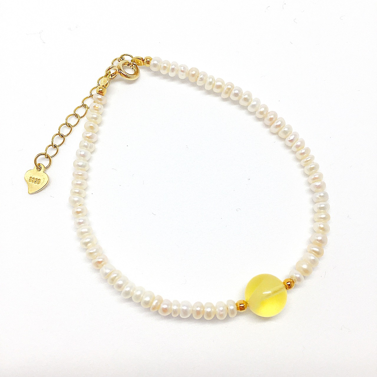 上品な雰囲気のある淡水琥珀ブレスレット MSB25C408N