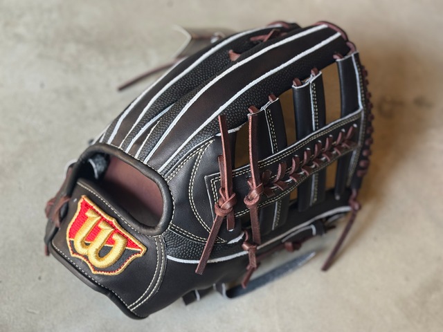 これはもはや軟式用グラブではない【Wilson】軟式用グローブ　D8型 ［Wilson直伝型付け］　ブラックSS