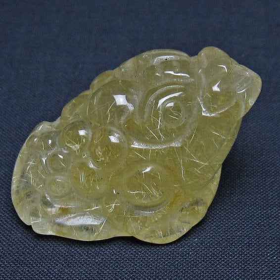 タイチンルチルクォーツ 手彫り 置物 キンセン 金蟾 一点物 おまかせ便 145-1694