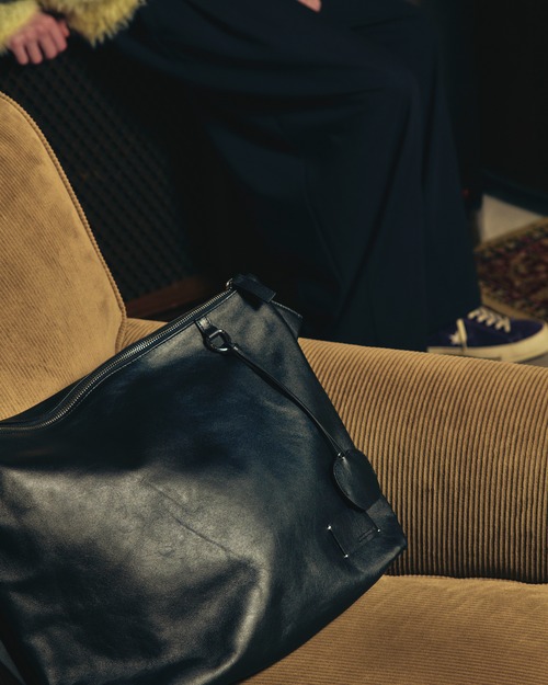 ADAM PATEK w/r leather medium shoulder bag (BLK) AP2629020