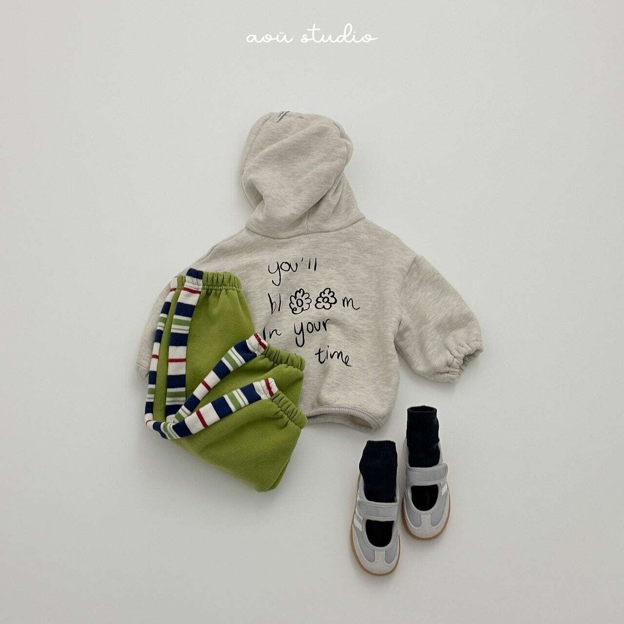 〖取寄〗韓国子供服 / 26winter / aoustudio /ボリュームシルエット フードMTM / キッズ服 *XS~L*