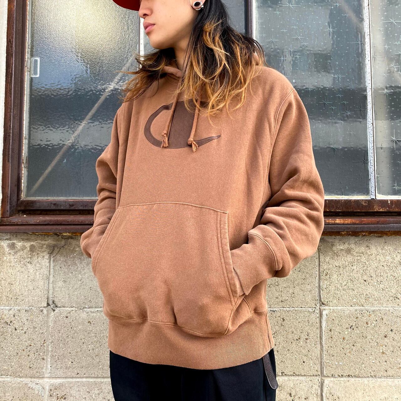 チャンピオン ビッグロゴ リバースウィーブ スウェットパーカー メンズm 古着 Champion Reverse Weave トレーナー ブラウン 茶色 パーカー Cave 古着屋 公式 古着通販サイト Max50 Off Sale 開催中