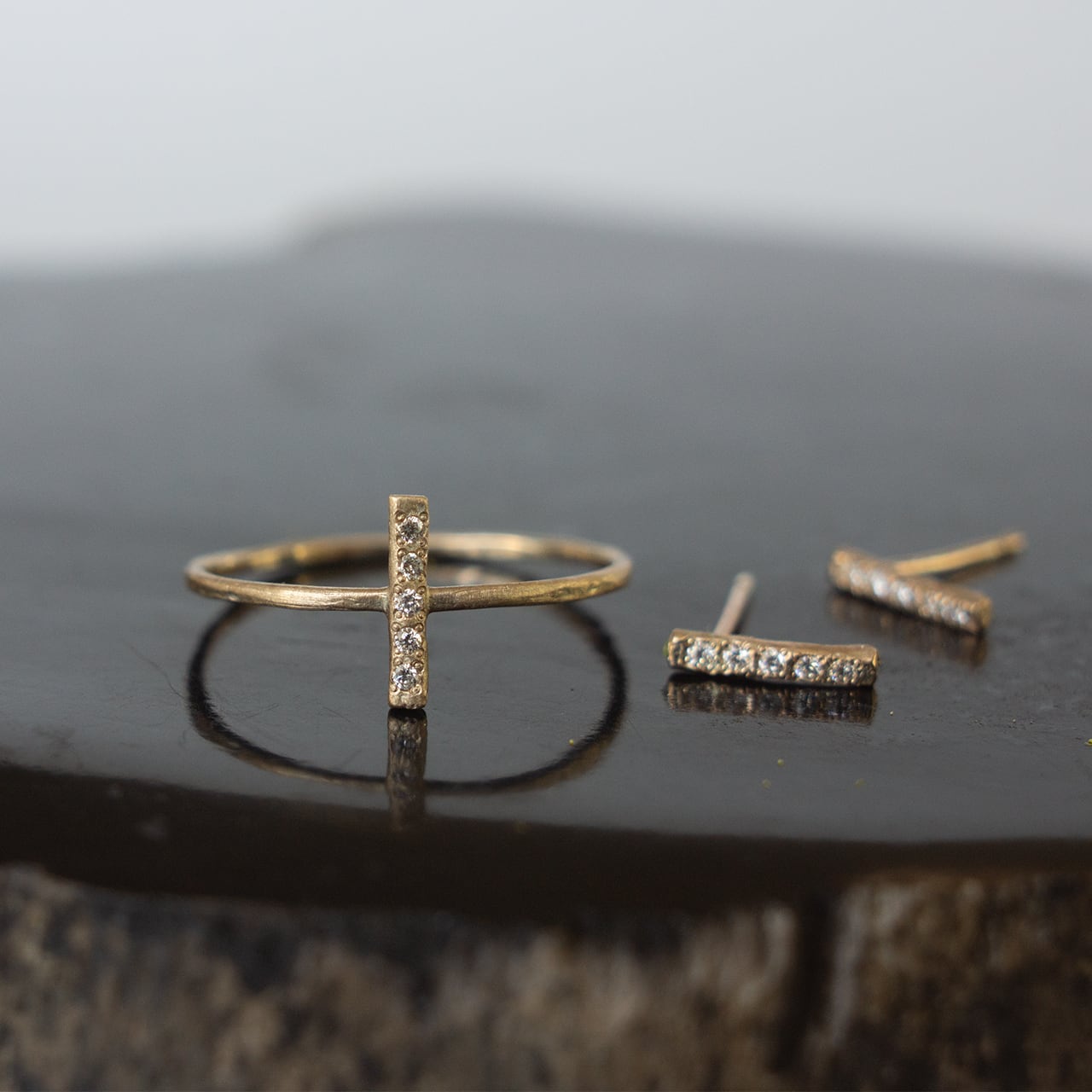 Rock Bar Cross Ring S K10 | Kumiko Taya jewelry