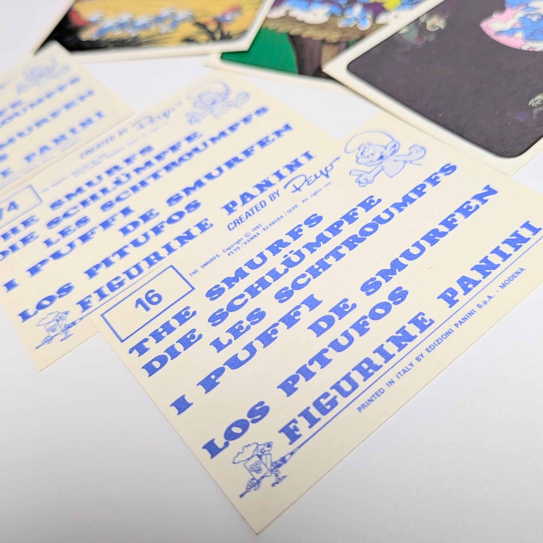 ☆送料無料!☆ VINTAGE 1982 【 SMURF / スマーフ 】 スマーフ フィギュア・パニーニ・ステッカー ( The Smurfs Figurine Panini Stickers ) トレーディングステッカー 単品 (1個=6STICKER入)〚アメリカン雑貨 アメトイ〛