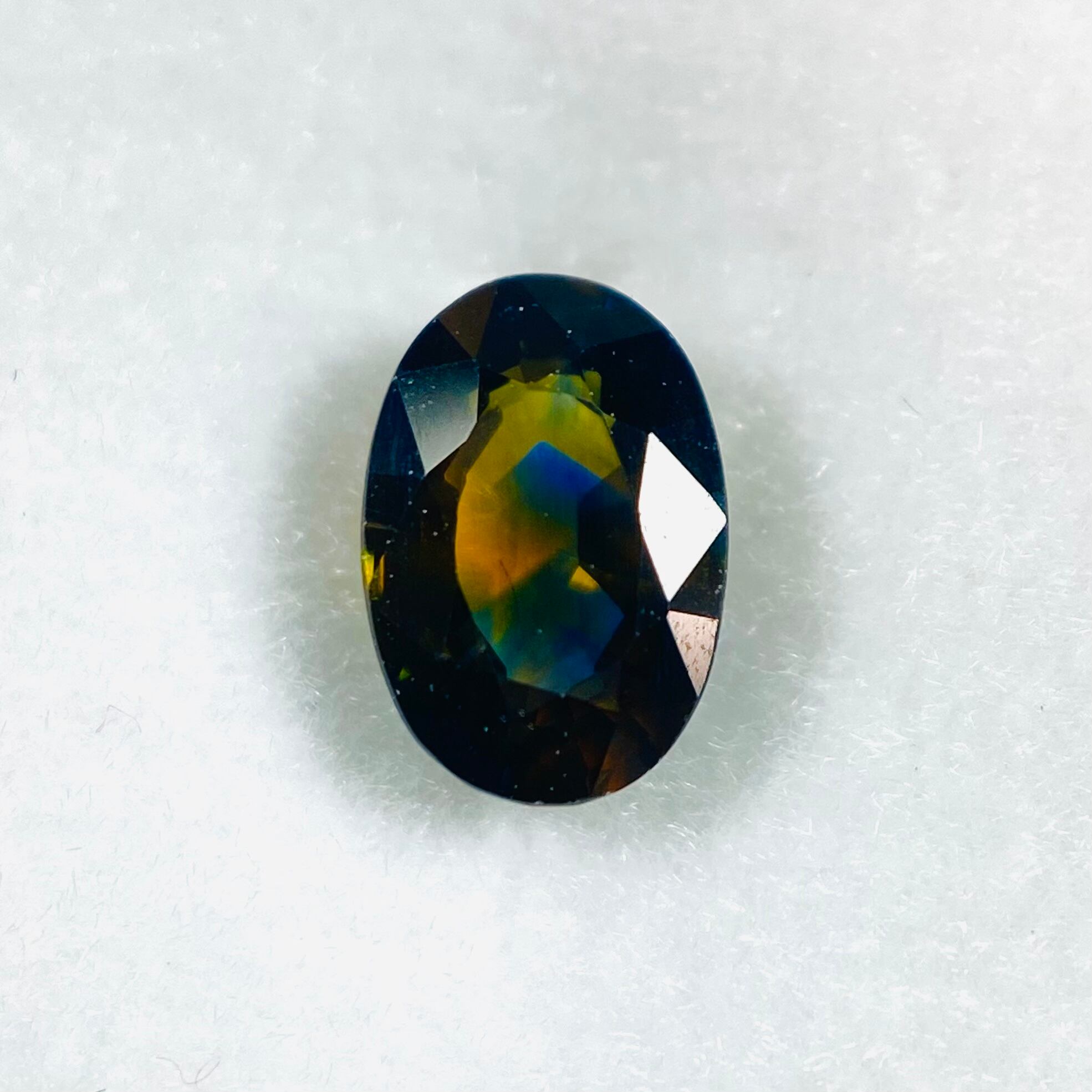 景色を楽しむサファイア 夕焼け山