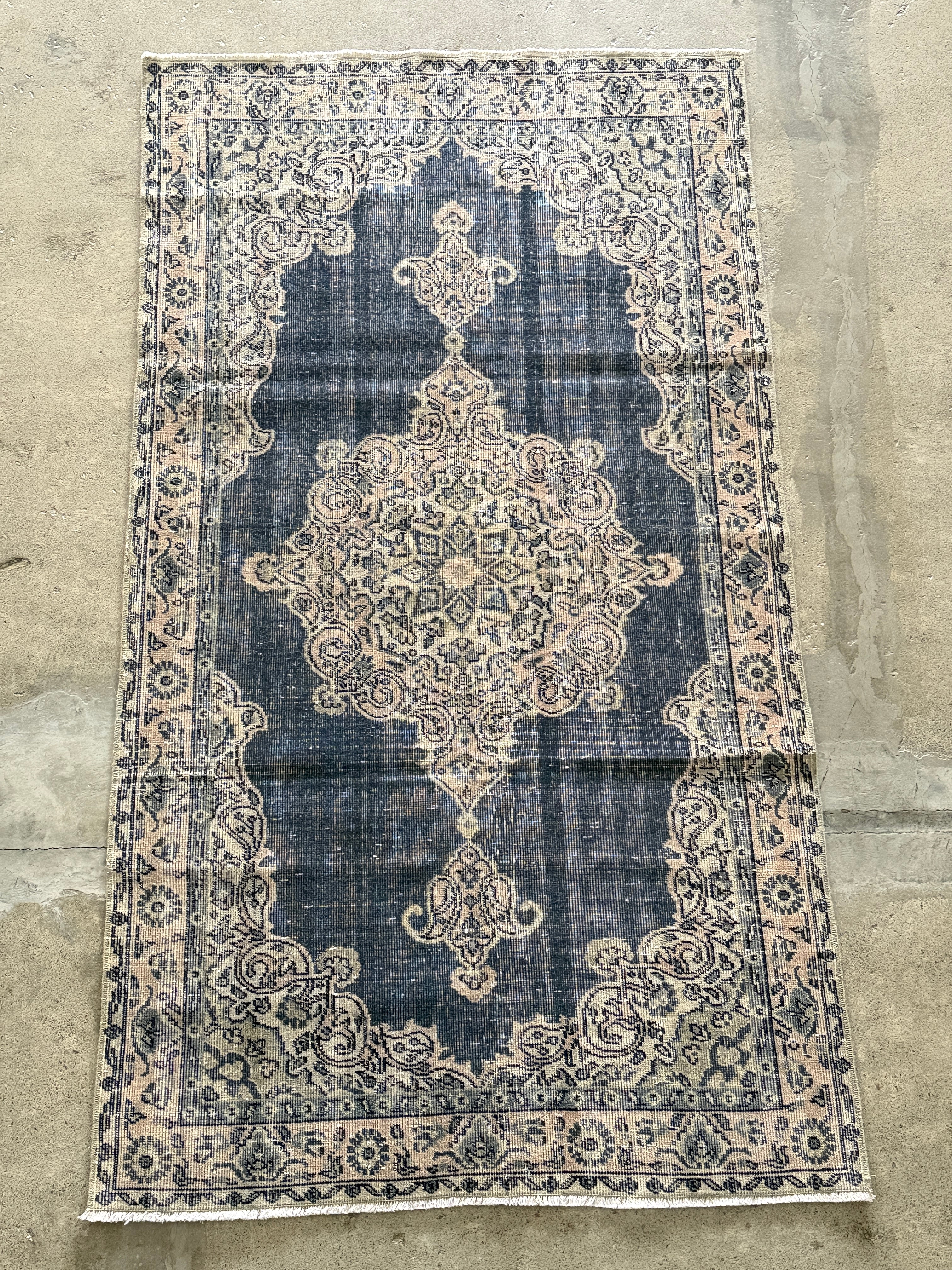 【送料込み】vintageヴィンテージ トルコラグ イスパルタ絨毯 TRB4208