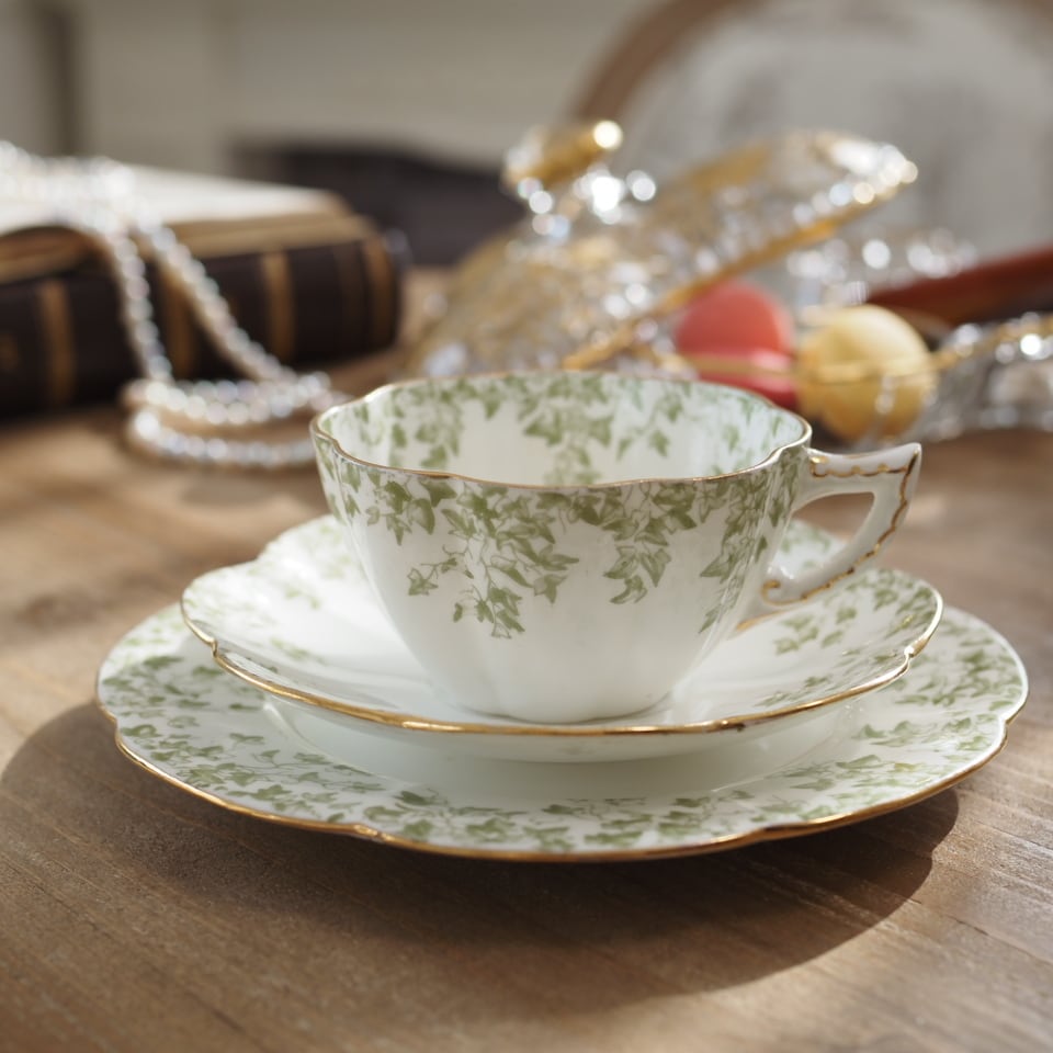 シェリー | antique FEELPORT アンティーク食器の専門店