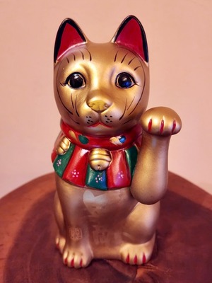 帝国ホテルプラザ東京「花道」記念　限定招き猫　大正猫　(金・小) 「無敵・負けるもんか」