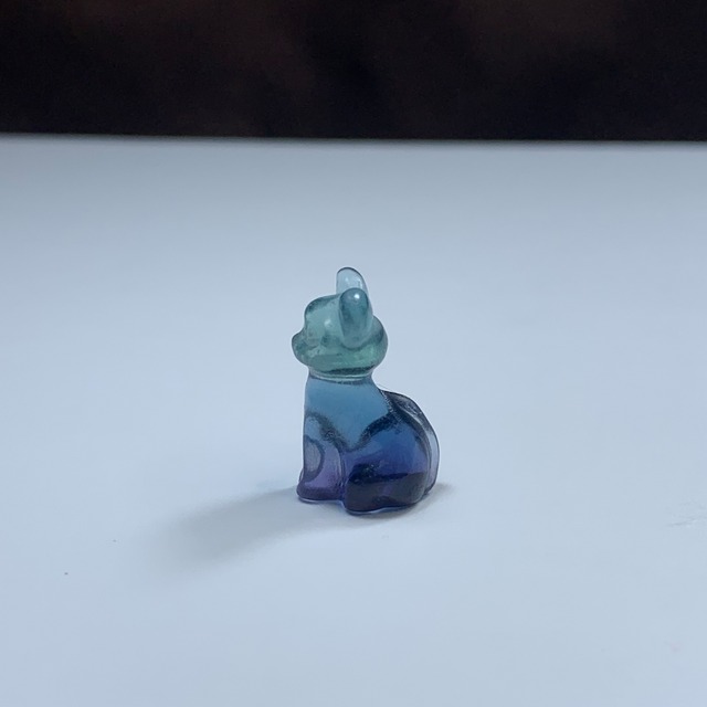 15.透明度有・可愛いフローライトねこちゃん