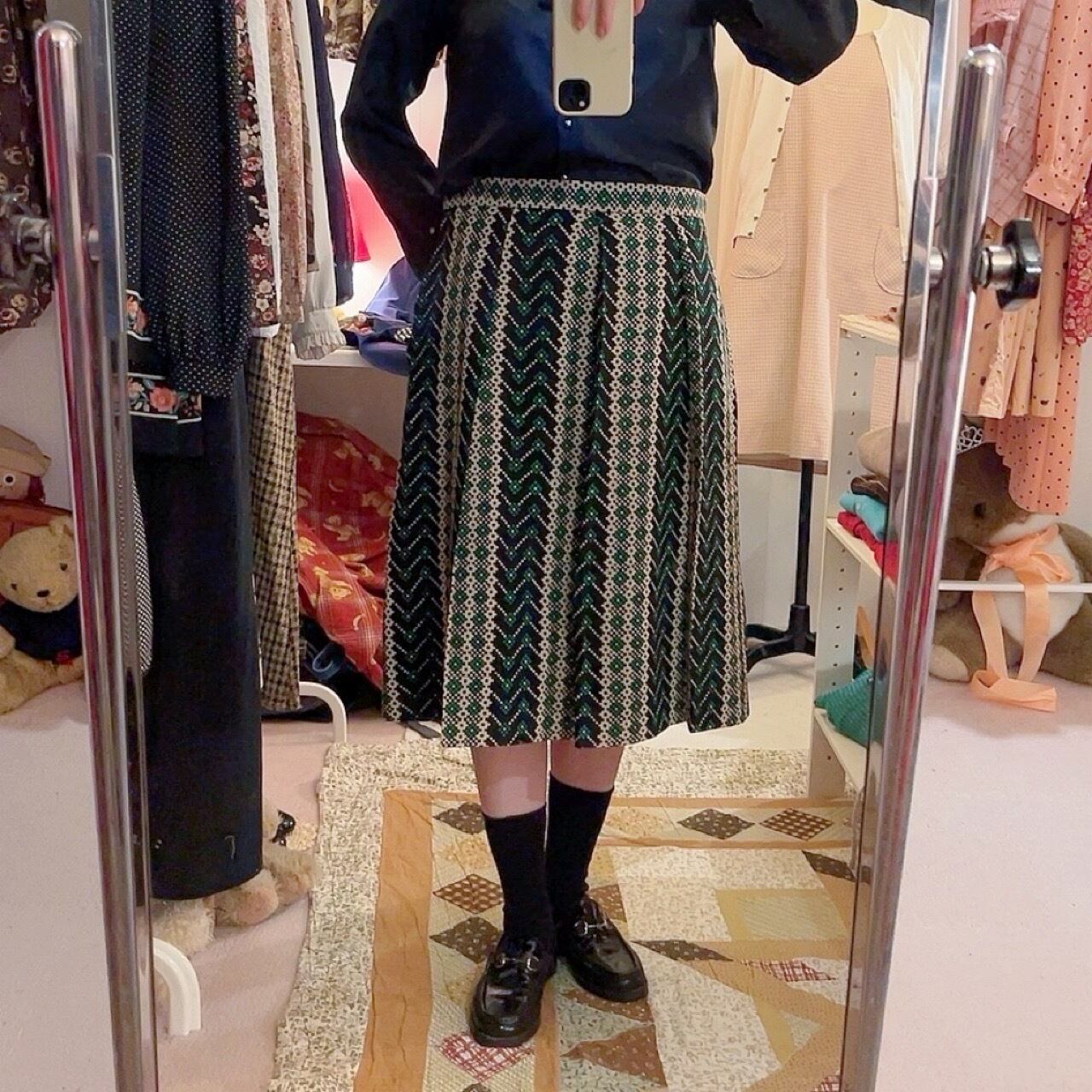 geometric flower tuck skirt