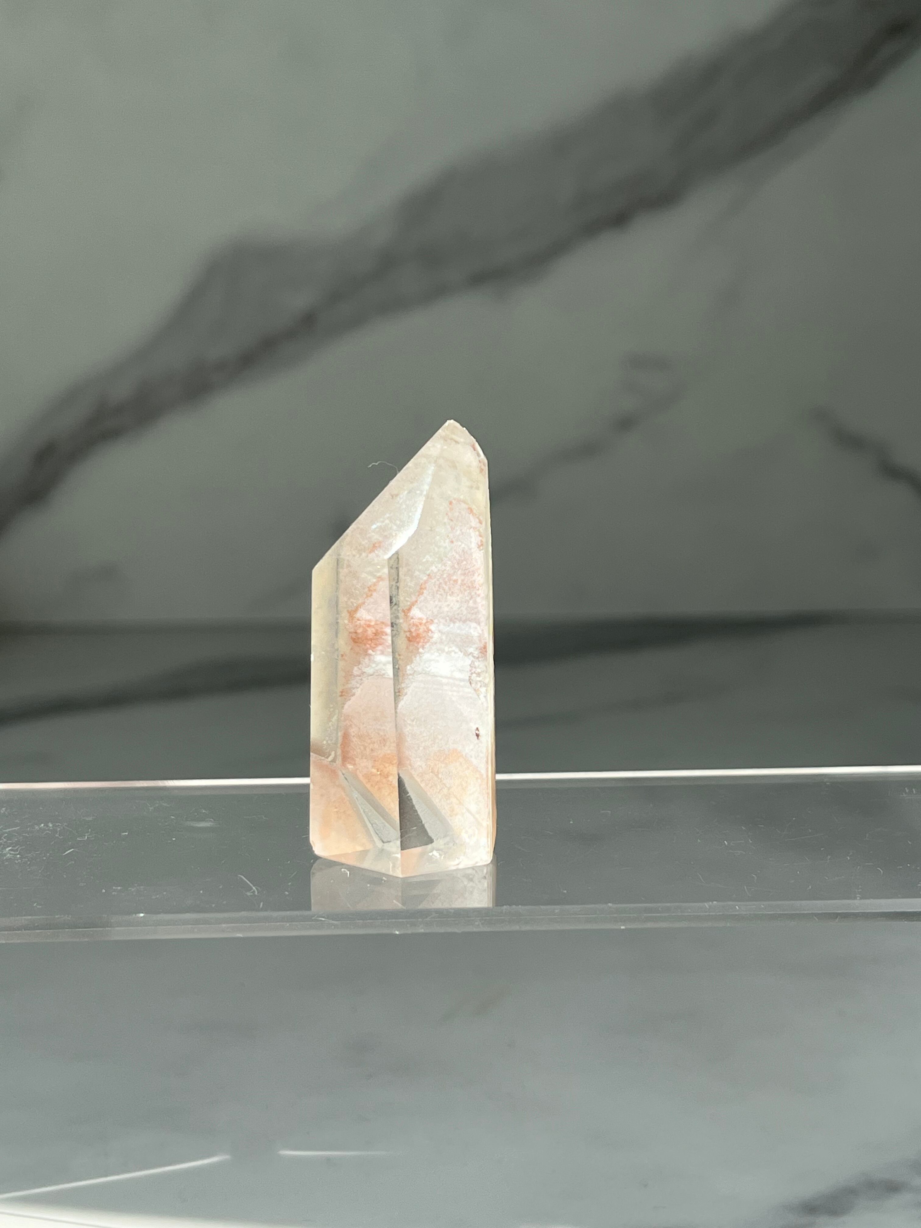 高品質　天然石　ピンクリチウムクォーツ　ファントム　ビッグポイント　原石　水晶 ピンクファントム in クリアクォーツ2｜手のひらサイズの癒し石