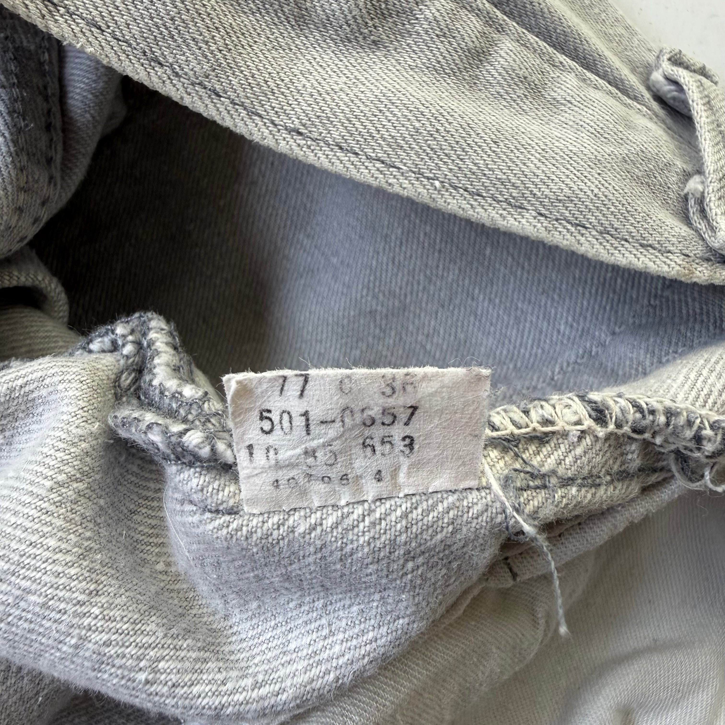80's Vintage “Levi's501” 先染めグレー（内股シングル） Denim Pants